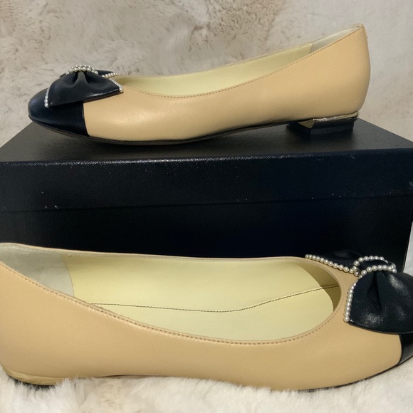 NIB CHANEL Bow Ballerina Flats Lambskin Beige/Black Pearl 38.5 RARE - Picture 6 of 7